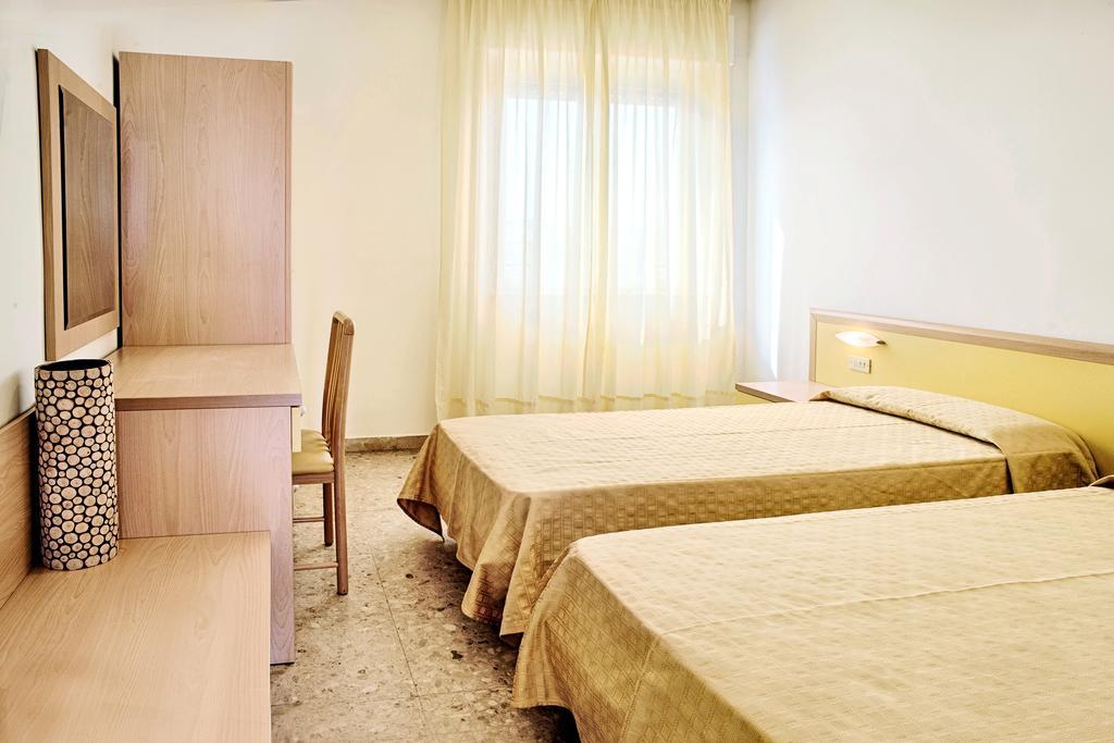 Tourist Residence サン・ベネデット・デル・トロント 部屋 写真